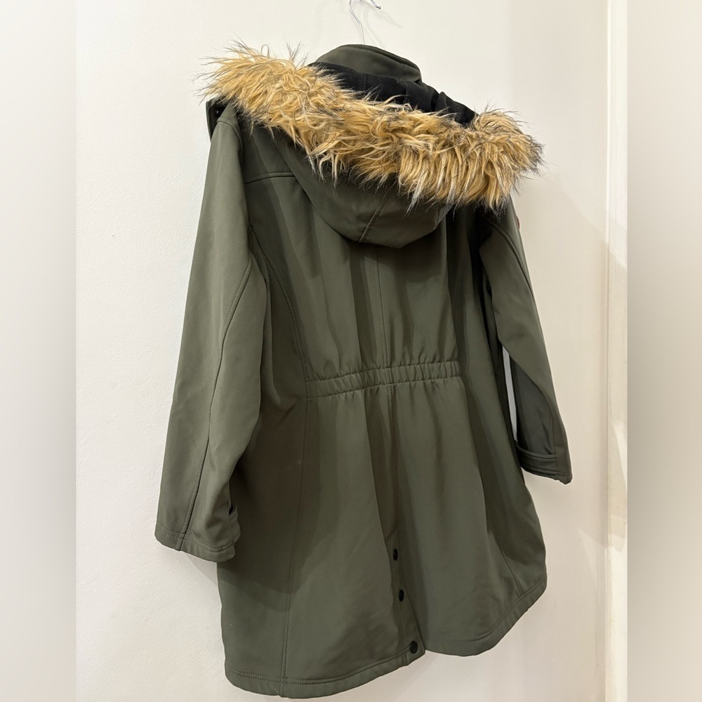 Canada weather Gear women’s winter coat  with Fur Hood - size 2X - army green - Picture 9 of 10